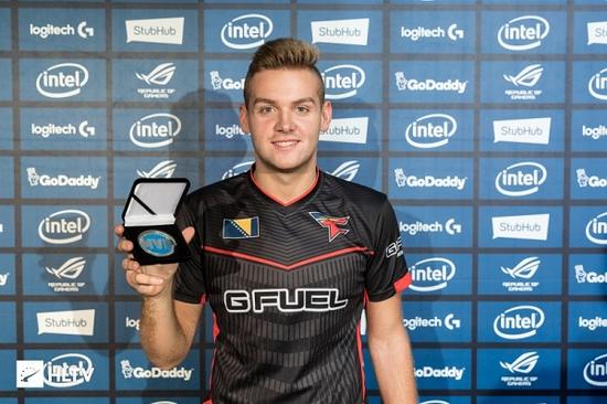 他多场交锋 他多场交锋